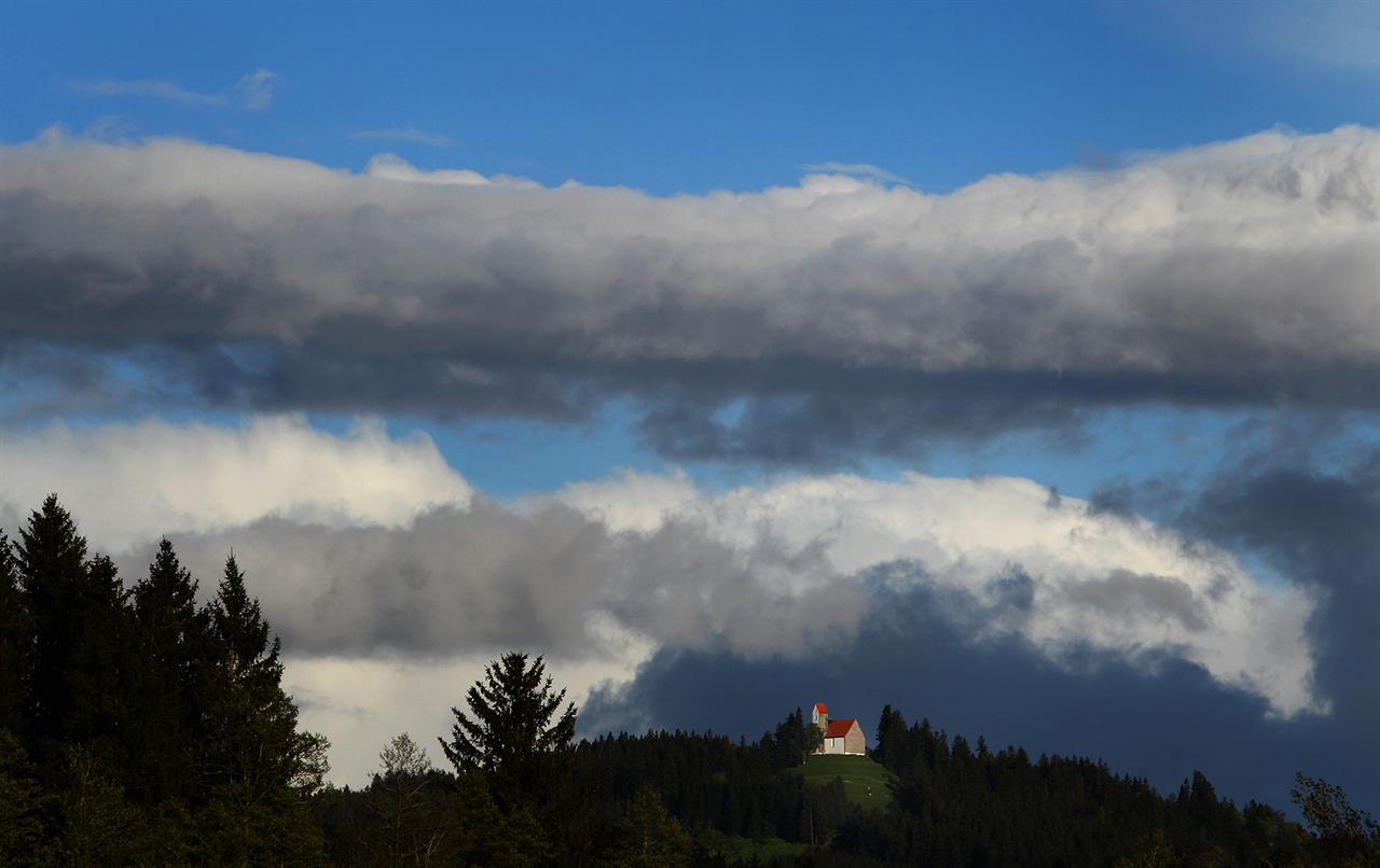 Wolken über dem Auerberg Wolken über dem Auerberg